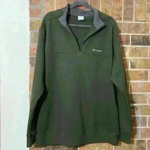 Men’s Columbia green quarter zip sweatshirt